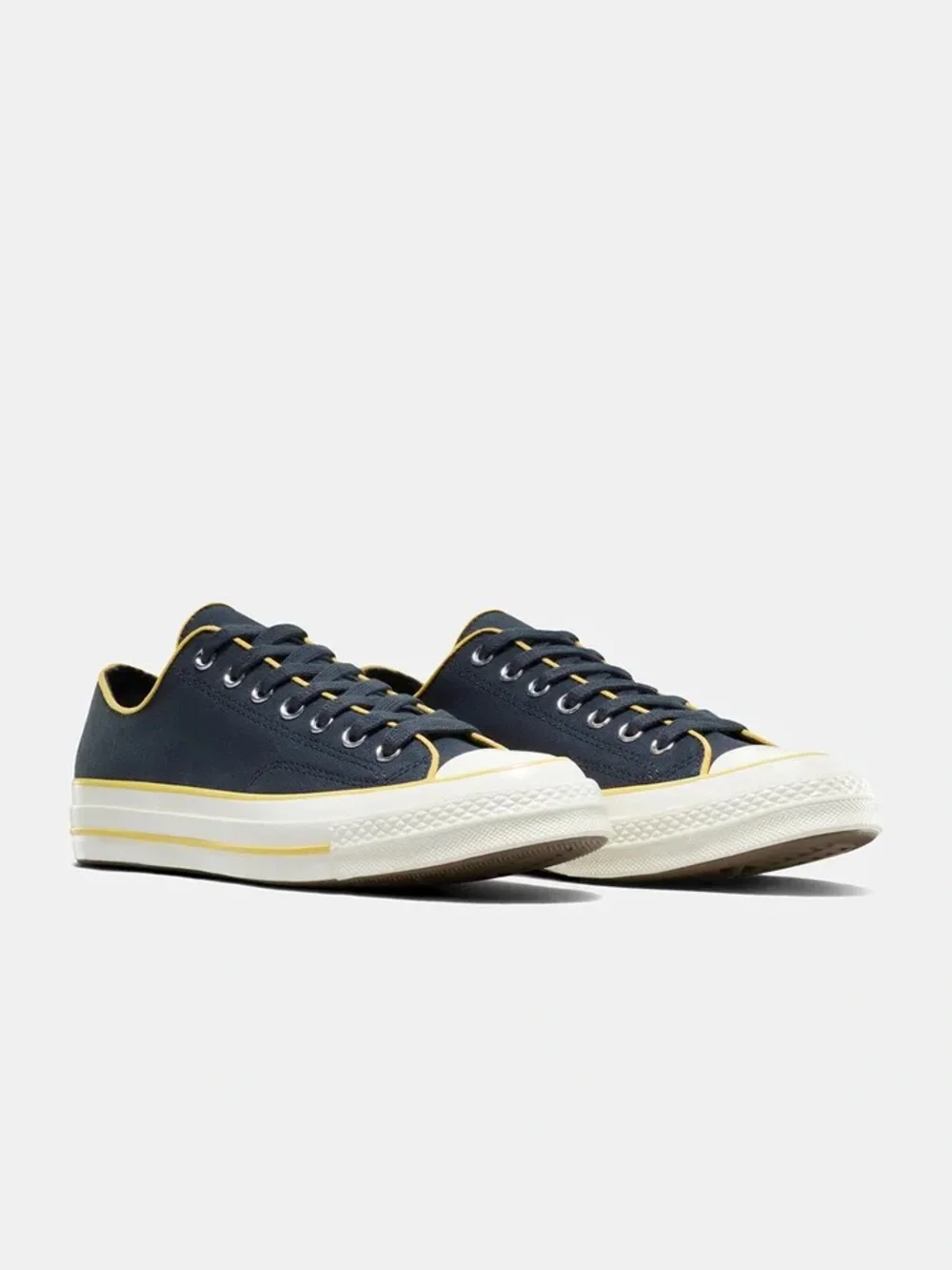 Converse Men Chuck 70 Canvas & Cotton Low Top Sneaker - Picture 1 of 11